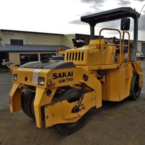 Product picture Sakai GW750 vibrating tired roller service manual