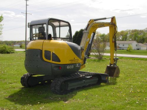 Product picture Gehl 603 parts manual. Edition Sept 2009