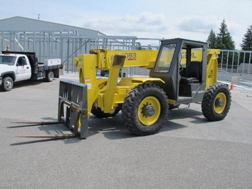 Product picture Gehl 1083 dynalift parts manual. Edition 2000