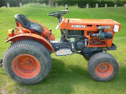 Product picture Kubota B7100HST-E parts list