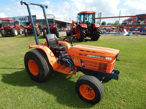 Product picture Kubota B9200HST operators manual